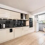 Aquamarine 2 公寓 *