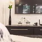 Aquamarine 2 * 瓦爾納