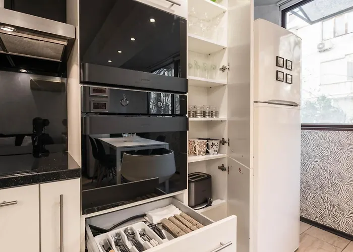 Aquamarine 2 アパート *