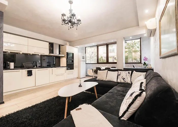 Aquamarine 2 * Βάρνα